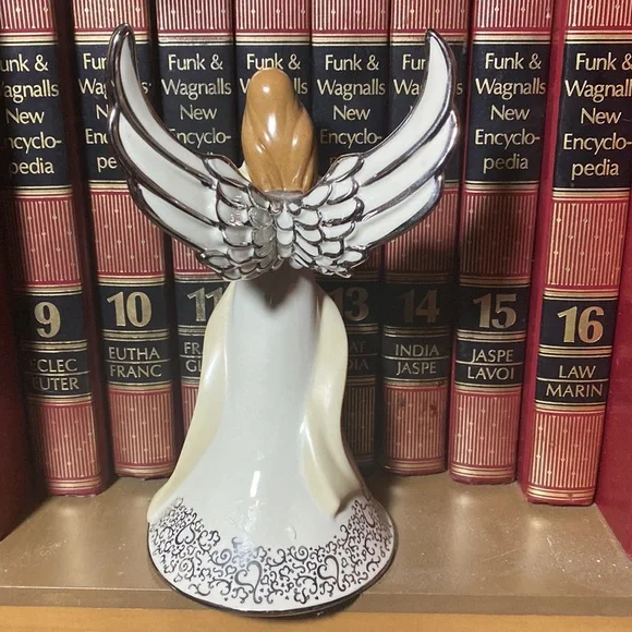 The Bradford Exchange Friends are Like Angels Musical Figurine Gift 7.75